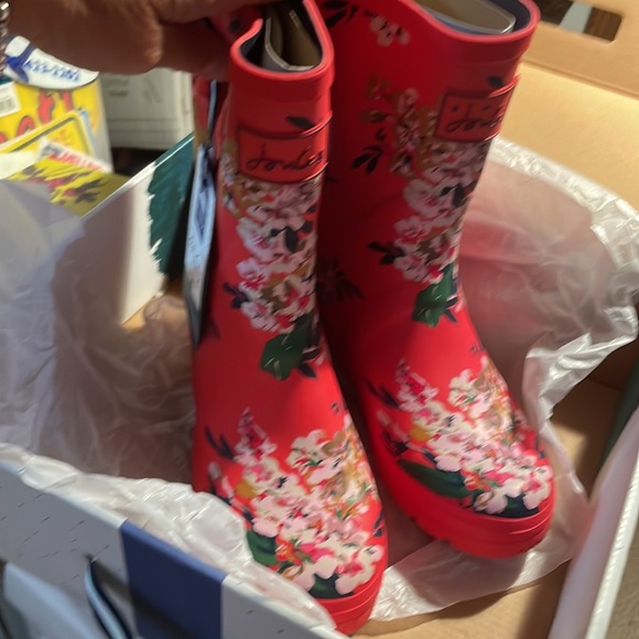 Joules Molly Welly red floral rain boots new in box size 7 - Picture 2 of 3